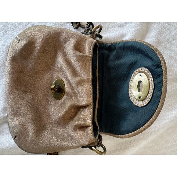 Fossil Gold Metallic Leather Small crossbody bag purse with brass buckle - Picture 2 of 8